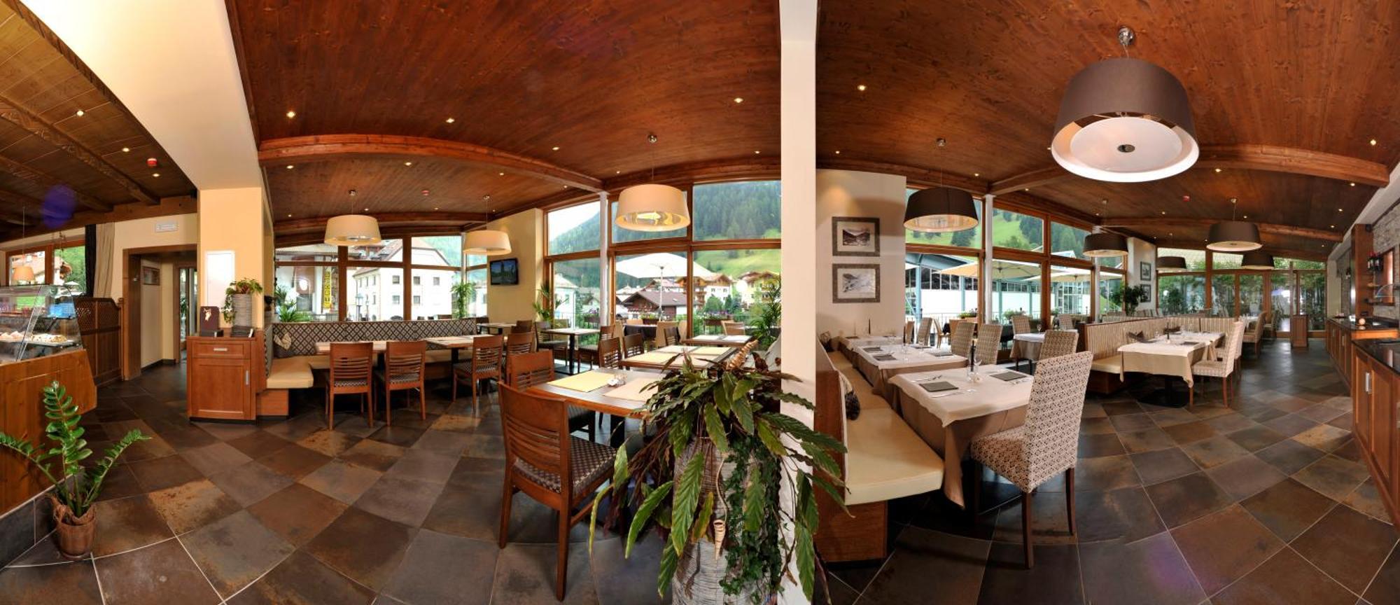 Hotel Europa Dolomites Selva di Val Gardena Eksteriør bilde